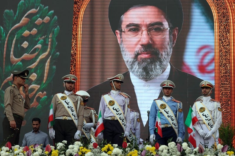 إيران التي يحكمها الجنرالات