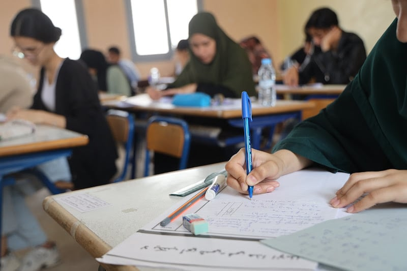 نتائج الامتحان الموحد للبكالوريا تعيد طقوس الفرح الجماعي إلى الأسر المغربية