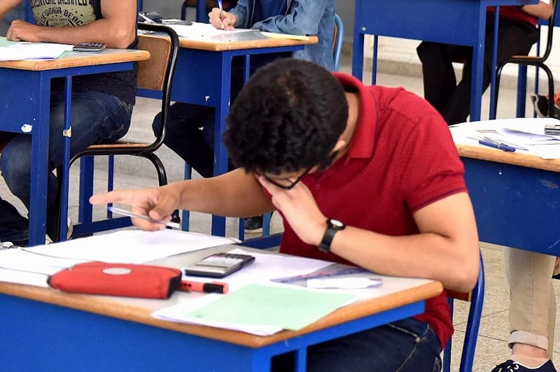 نقابة تعليمية تحذر من "الاستنزاف"