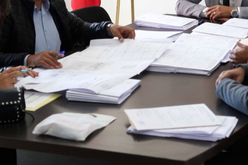 مفتشو المالية ينبشون في جدوى صفقات مشتريات بمؤسسات عمومية