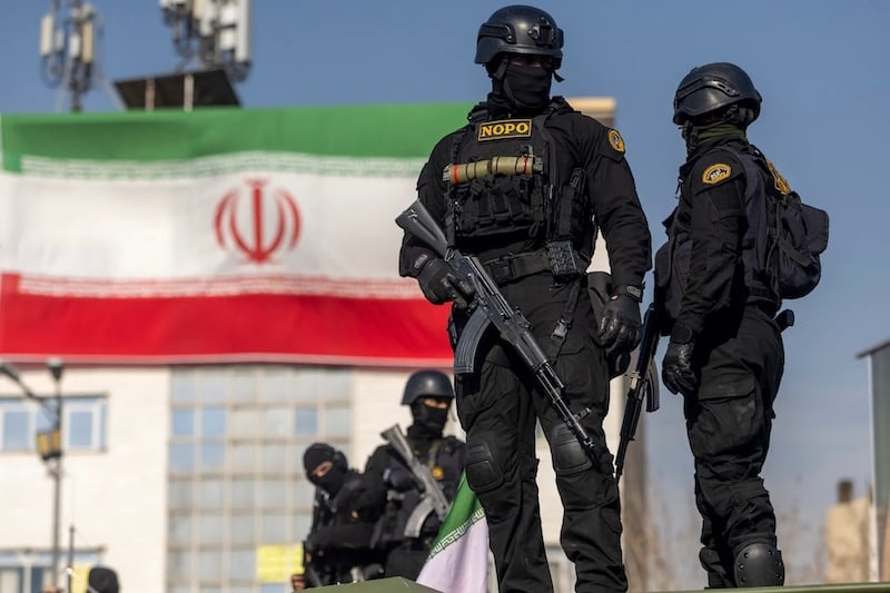 المفاوضون القطريون يغادرون طهران