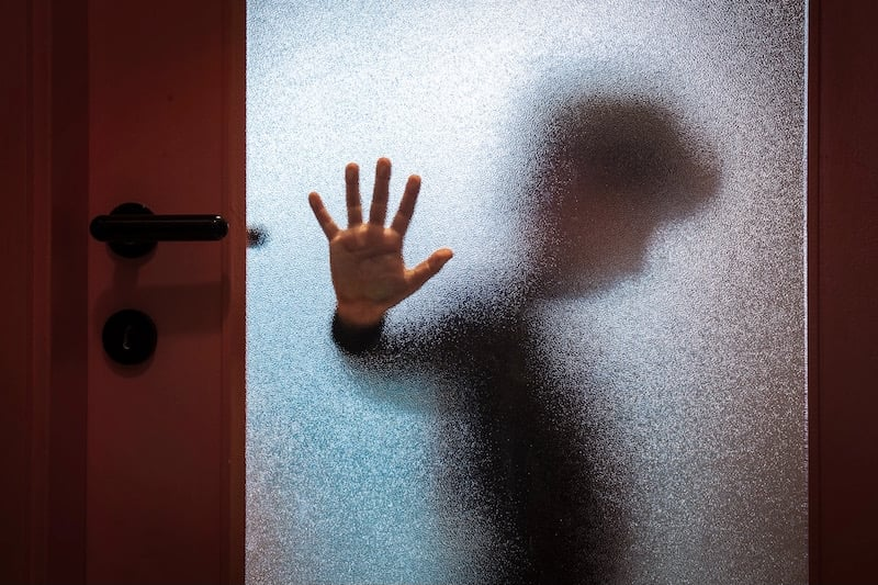 هتك عرض طفلة يوقف أربعينياً بالرباط
